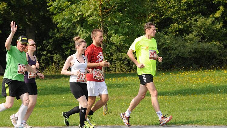 Der Spaß und der Benefizgedanke standen beim 7. Motor-Nützel-Lauf im Naherholungsgebiet am Oberauhof im Vordergrund. Fotos: Michael Kraus