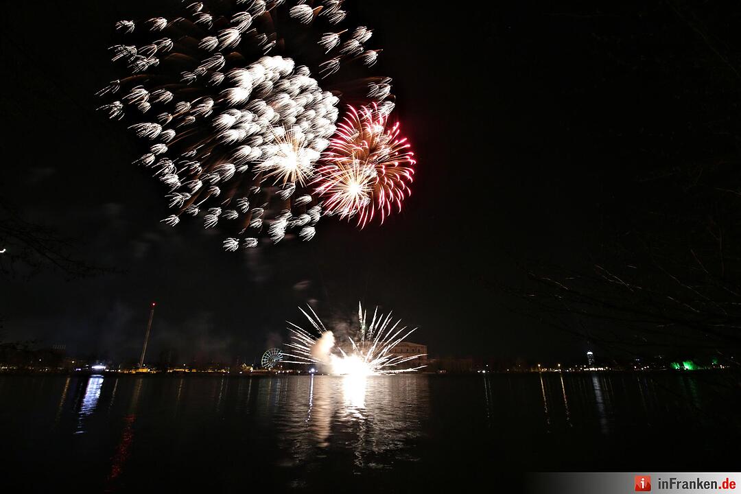Abschlussfeuerwerk Volksfest Nürnberg