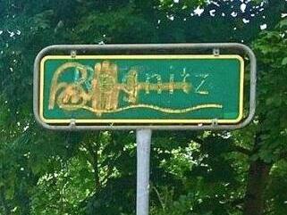 Kein schöner Anblick mehr: Das Regnitz-Schild in Bug.  Foto: privat