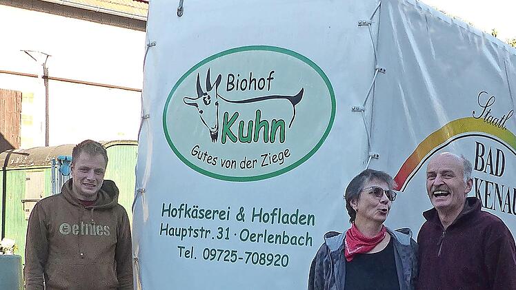 Mit dem eigenen Anhänger ist Rosi Kuhn auf vielen Märkten der Region vertreten. Der Hof wurde umgebaut, zu sehen am Sonntag.