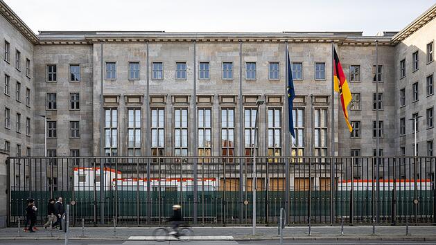 Debatte um Haushaltskrise - Finanzministerium