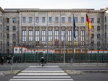 Debatte um Haushaltskrise - Finanzministerium