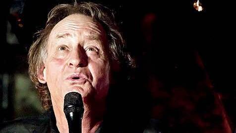 Zum 50. Jahrestag der Unterzeichnung des Élysée-Vertrags gastierte der Chansonnier Patrice Bourgeon im "Contakt".Fotos: Jochen Berger