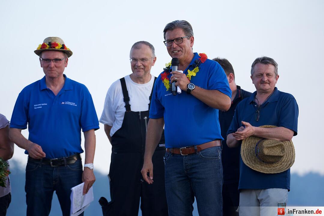 Jubiläumsausgabe: Zum 20. Mal hat die Raiffeisenbank Seebachgrund zu ihrem Ballonmeeting nach Hannberg eingeladen. Mehr als 2000 Menschen waren gekommen.