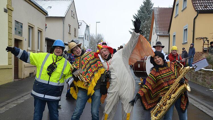 Straßenfasching in Ebenhausen Foto: Peter Rauch
