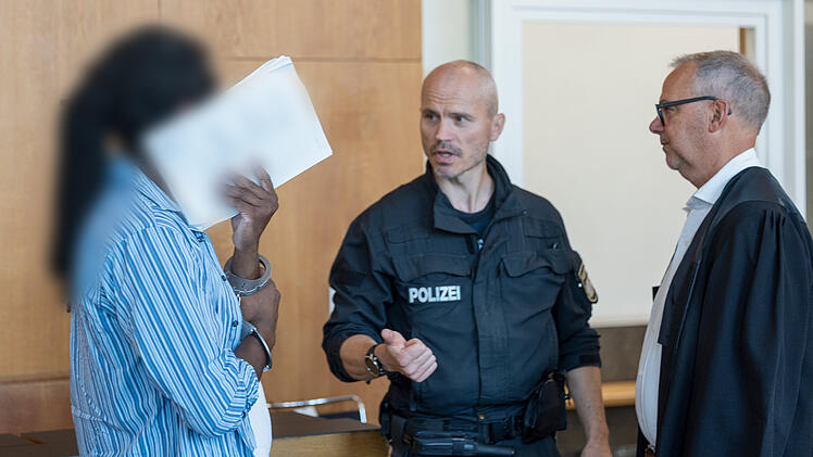 Vater misshandelt Baby - Prozess wegen Mordversuchs