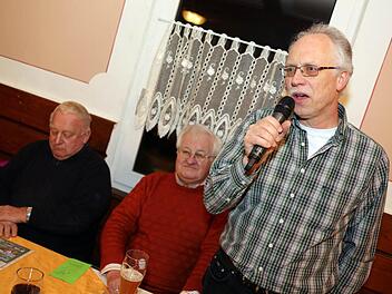 Pfarrer Rolf Dieling darf sich bald schon wieder als "Baumeister" betätigen. Foto: Matthias Hoch