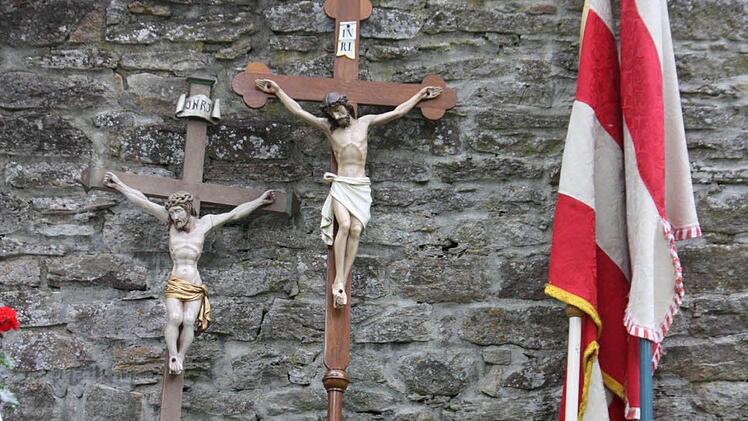 Gottesdienstfeier an der Kirchenruine Michelsberg. Foto: Arnold Nöth