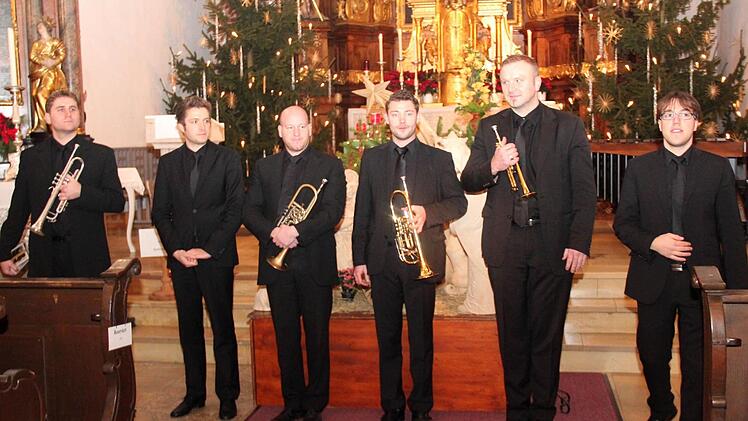 Die Musiker genießen ihren Applaus.