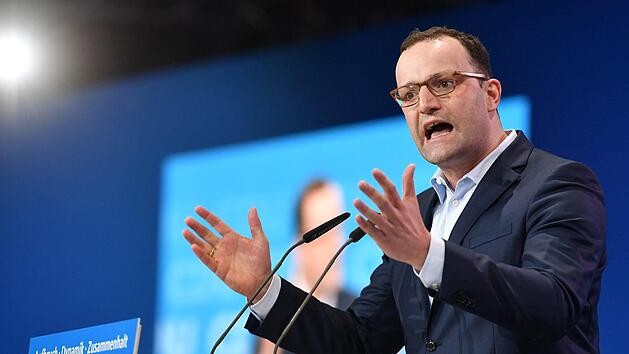 Jens Spahn (CDU) sorgt mit einem Interview, in dem er mehr "Recht und Ordnung" in Deutschland forderte, erneut f&uuml;r Aufsehen. Foto: Bernd Von Jutrczenka/dpa