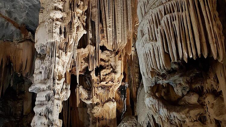 Blick in die "Cango-Caves", das größte Tropfsteinhöhlensystem von Südafrika Foto: Günther Geiling