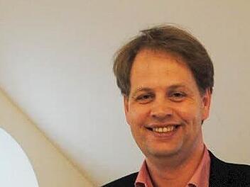 Damit die Lichter auch nach der Generalsanierung wieder vor vollem Haus angehen, ist der neue Kaufmännische Direktor des Landestheaters, Fritz Frömming, in nächster Zeit besonders gefordert. Foto: Carolin Herrmann