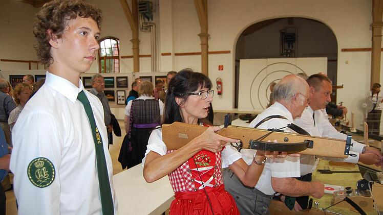 ...schaut nach dem Schuss....