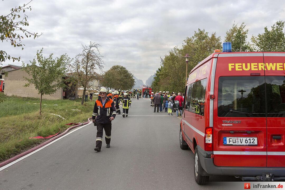 Grossbrand zerstoert Scheune in Puschendorf