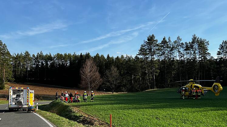 K&ouml;nigsfeld: Motorradfahrer bei Sturz verletzt
