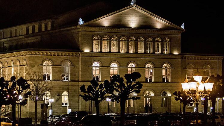 Zwei Herausforderungen müssen am Landestheater Coburg in nächster Zeit gemeistert werden: Zur anstehenden Generalsanierung wird nach dem Weggang von Bodo Busse auch ein neues künstlerisches Führungsteam gebraucht.  Foto: Jochen Berger