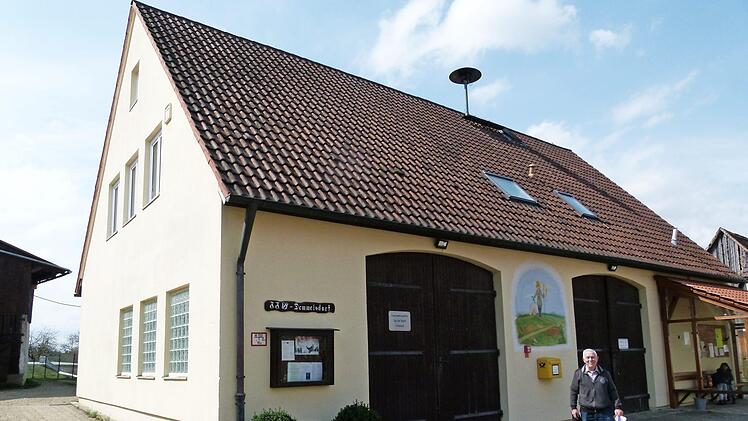 Wo sich heute die freiwillige Feuerwehr befindet, stand bis 1938 die Demmelsdorfer Synagoge.