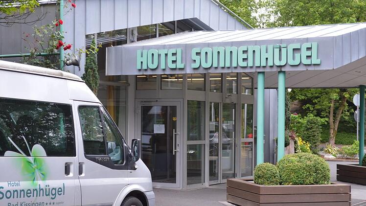 Das Familotel in Reiterswiesen ist noch zu, denn der Freistaat gab noch kein grünes Licht für den Betrieb von Hallenbädern. Das hauseigene Schwimmbecken ist aber Anziehungspunkt für Familien.  Isolde Krapf