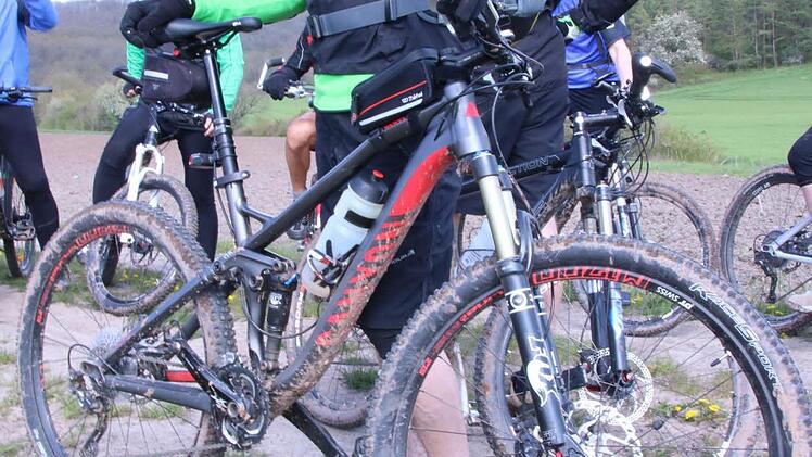 Sein ausgestattetes "Allmountain"-Fahrrad hat über 2000 Euro gekostet.