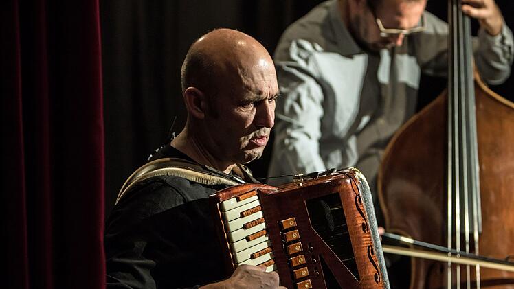 Das Trio Tango Transit gastierte in der Reihe Elsa 47 im Elsicher Dorfhaus.Foto: Jochen Berger