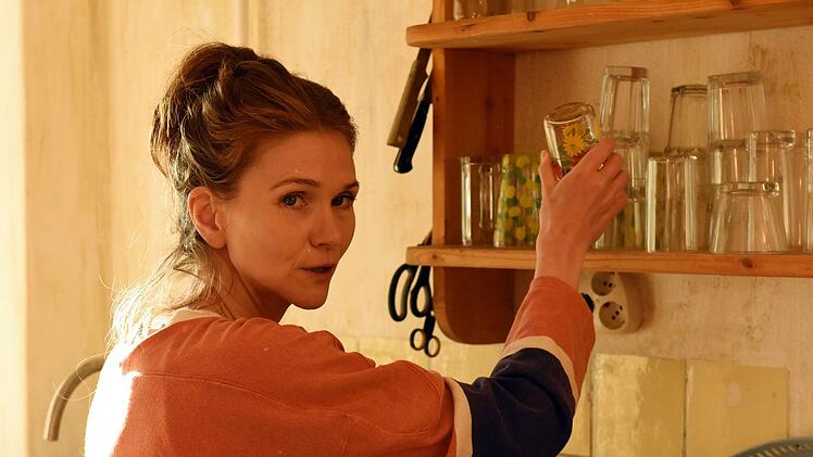 Lisa Hagmeister &uuml;berzeugt in dem Film "Geheimkommando Familie" als zerstreute Single-Mom, die durchs Leben stolpert, aber alles f&uuml;r ihre Kinder tut.