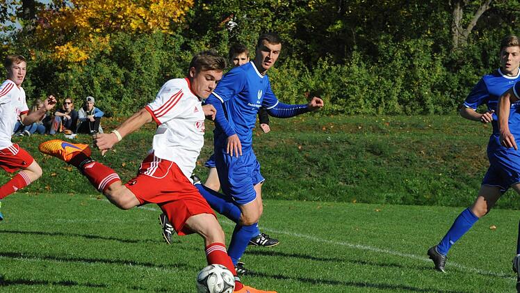 Blick auf das Spiel der Woche in Großwenkheim. Foto: Hopf