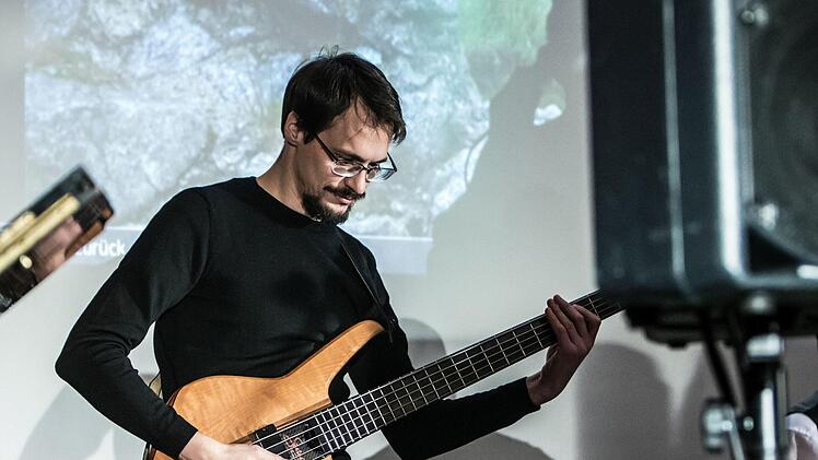 Wiederhören nach vier Jahren: Impressionen vom Coburg-Gastspiel der Band "Solid Ground".Foto: Jochen Berger