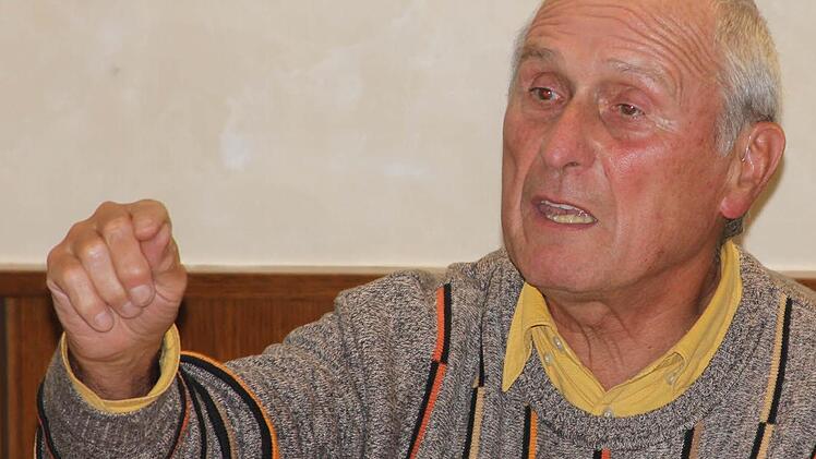 Kitzingens Ehren-Kreisvorsitzender Robert Ganzer stieß mit seinen Anträgen die Diskussion über neue Tischtennis-Spielsysteme an. Foto: Gerd Ludwig