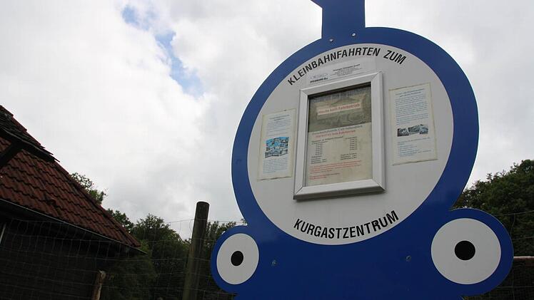 Auf dem Fahrplan am Klaushof ist zwar vermerkt, dass Fahrten ausfallen können, aber vielen ist der Hinweis nicht eindeutig genug.