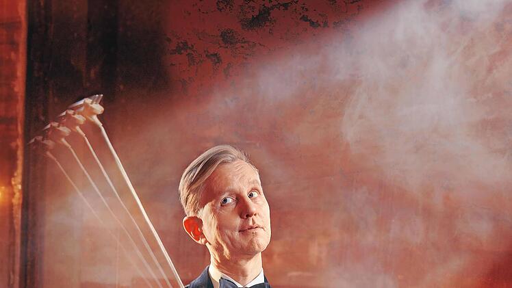 Max Raabe zeigt sein neues Programm.