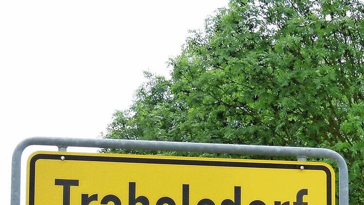 Ortsschild Trabelsdorf, aus dem die Ordensfrau mit jüdischen Wurzeln stammt.