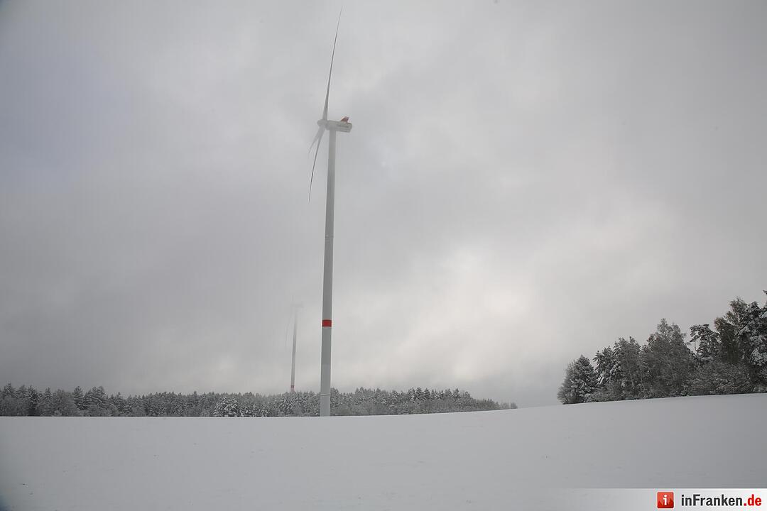 Schneechaos auf der A9 bei Bayreuth
