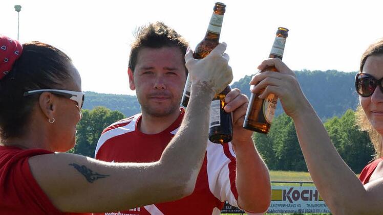 Ein Prosit auf den Erfolg.