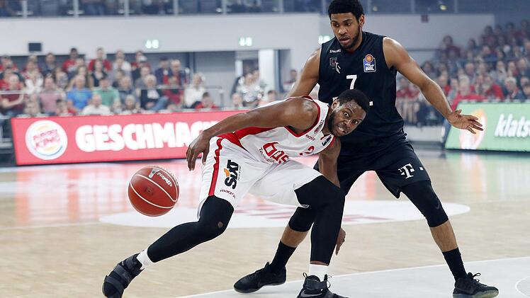 Der amtierende deutsche Meister Brose Bamberg ist im zweiten Spiel der Play-offs in Bonn in Zugzwang. Ob der Ausgleich klappt, lesen Sie in unserem Ticker. Foto: &copy; Daniel L&ouml;b / Loeb