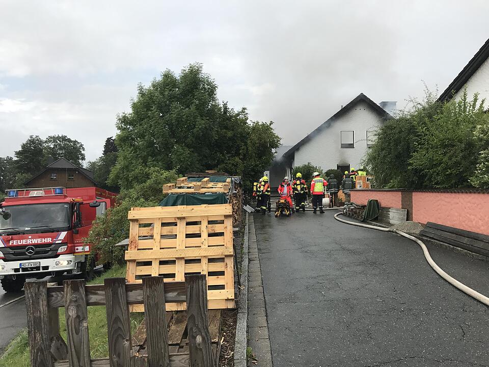 Kreis Hof: 44-Jährige bei Wohnhausbrand verletzt