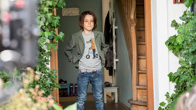 Oskar (Laur&igrave;) tr&auml;gt eigentlich lieber Kleider, statt Hosen.