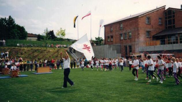 Die Einweihung des neuen TV-Geländes im Jahr 1991 war ein Riesenfest für den Turnverein. Fotos: Archiv TV
