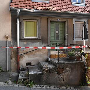 Lkw fährt sich in Maternstraße in Bamberg fest