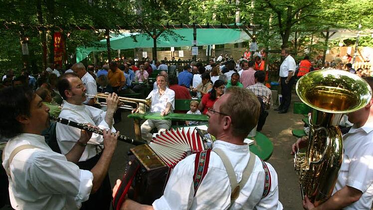 Blasmusik am Annafest. Foto: Barbara Herbst/Archiv