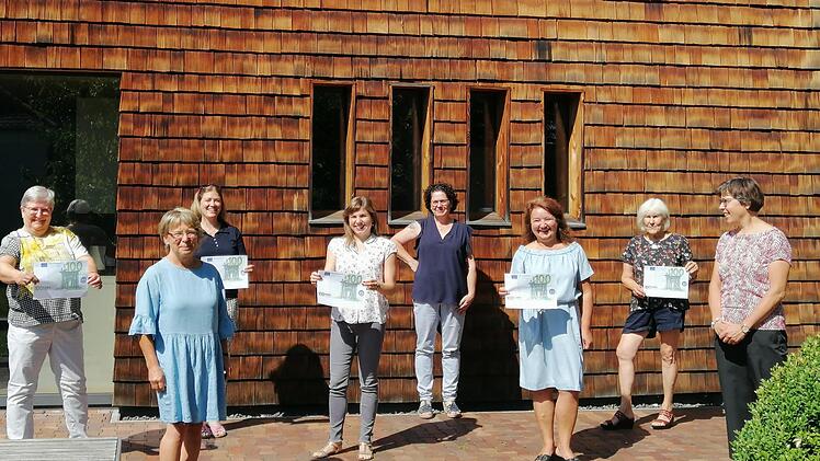 Die politischen Frauen Herzogenaurach konnten bei ihrem Treffen am 19. August gesammelte Spenden übergeben, unter anderem an das Projekt "Liberia, Kinderrechte stärken" der Organisation Ora Kinderhilfe aus Berlin.Lena Schwarzwälder