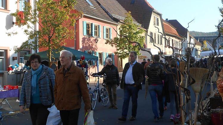 Euerdorfer Herbstmarkt  Foto: Doris Bauer