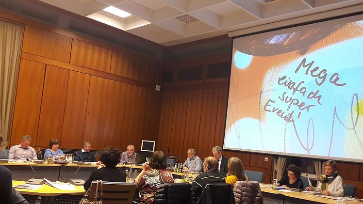 Präsentation  der Bilanz des Kulturfestivals   Herzogenaurach 2018   im Kulturausschuss. Bernhard Panzer