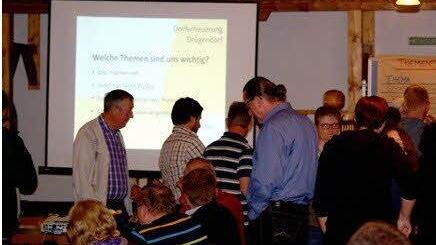 Die Dorfbewohner diskutierten zusammen mit Fachleuten über ihre Ideen für die Gestaltung Drügendorfs. Foto: privat