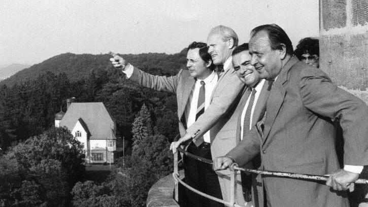 Blic von der Veste : Hans-Dietrich Genscher 1985 beim Besuch in CoburgFoto: Archiv/Klaus Wöhner