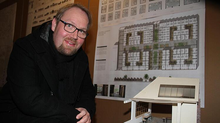 Matthias Kaiser, Geschäftsführer des Campus, war von den architektonischen Planungen beeindruckt. Foto: Sonny Adam