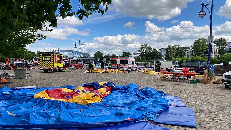 Hüpfburg in Magdeburg von Windböe erfasst - 9 Verletzte
