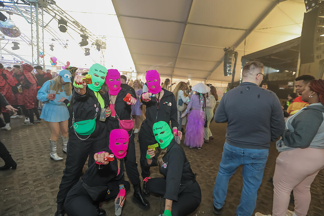 Im großen Festzelt wurde richtig gefeiert!