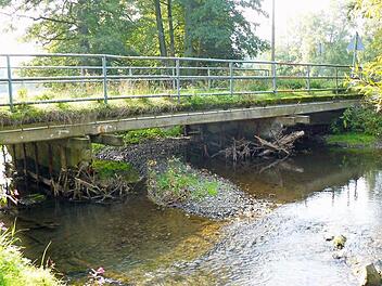 Die Hummendorfer Brücke soll für 450 000 Euro saniert werden. Foto: Klaus-Peter Wulf