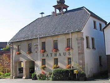 Wer wird neuer Chef im Kupferberger Rathaus? Das sollen die Einwohner der Stadt am 17. Januar 2016 entscheiden.  Foto: Archiv/Erwin Weber