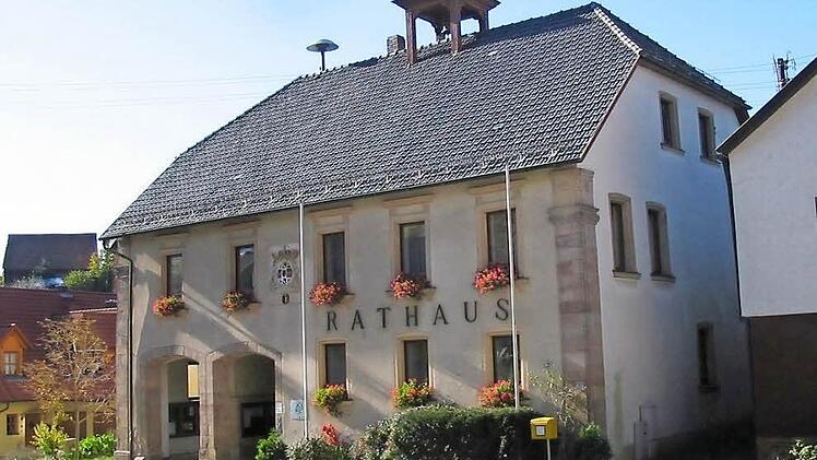 Wer wird neuer Chef im Kupferberger Rathaus? Das sollen die Einwohner der Stadt am 17. Januar 2016 entscheiden.  Foto: Archiv/Erwin Weber